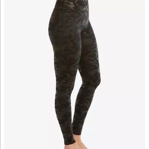 NWT Black metallic camo spanx leggings
